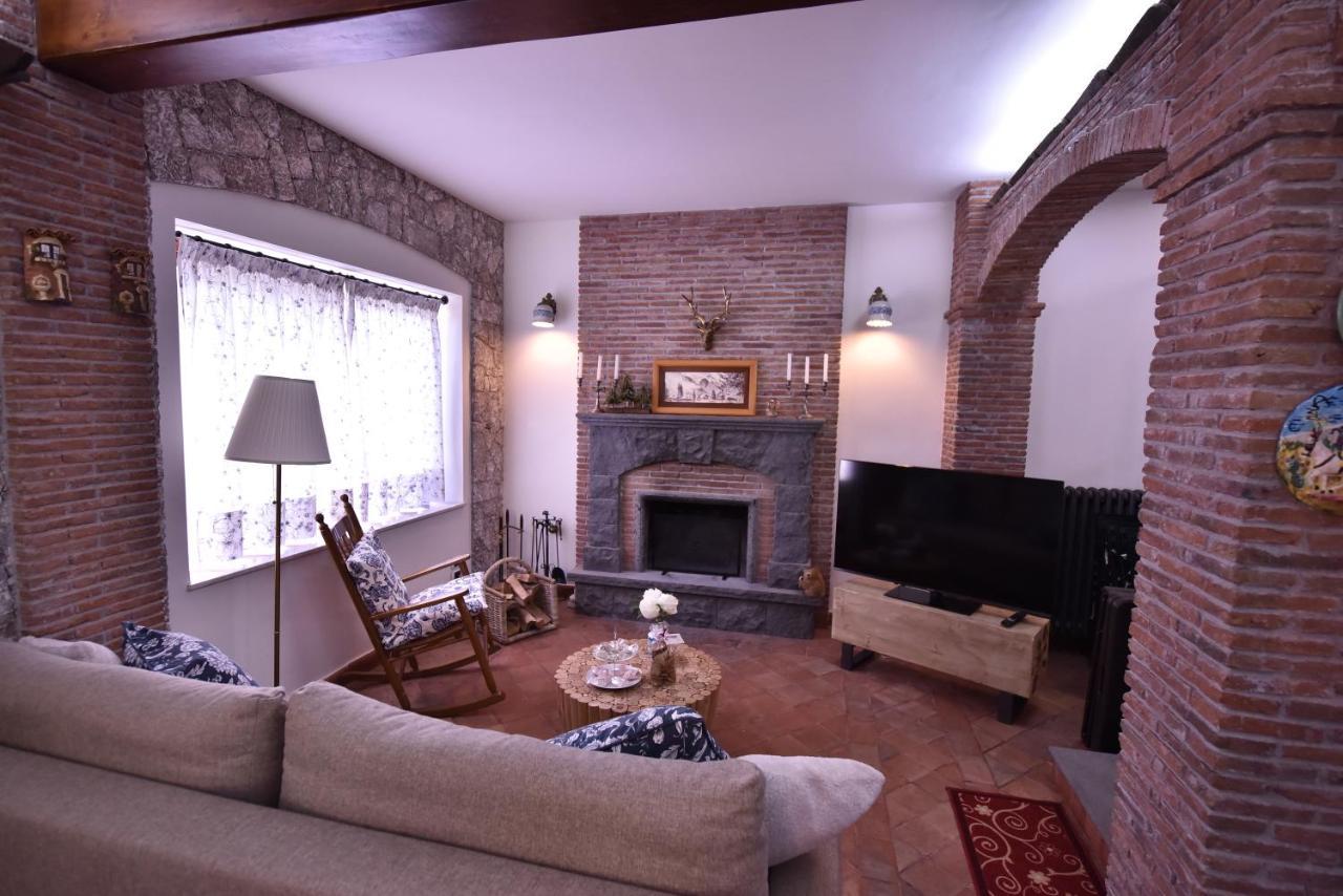 Villa Caterina, Alle Pendici Del Vulcano Etna Viagrande Exteriör bild